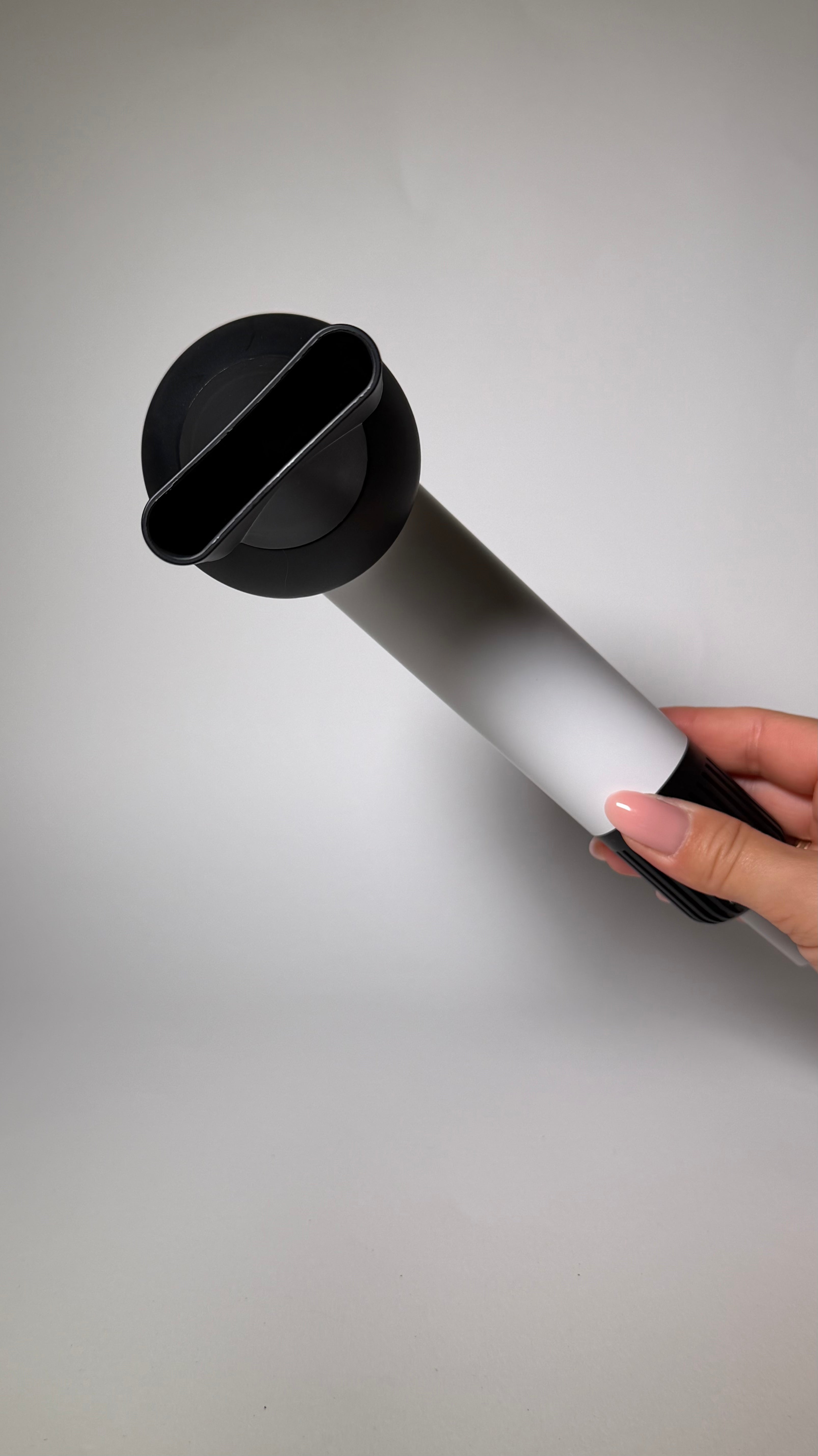 Uscător profesional de păr plasma ionic – puternic, rapid și delicat