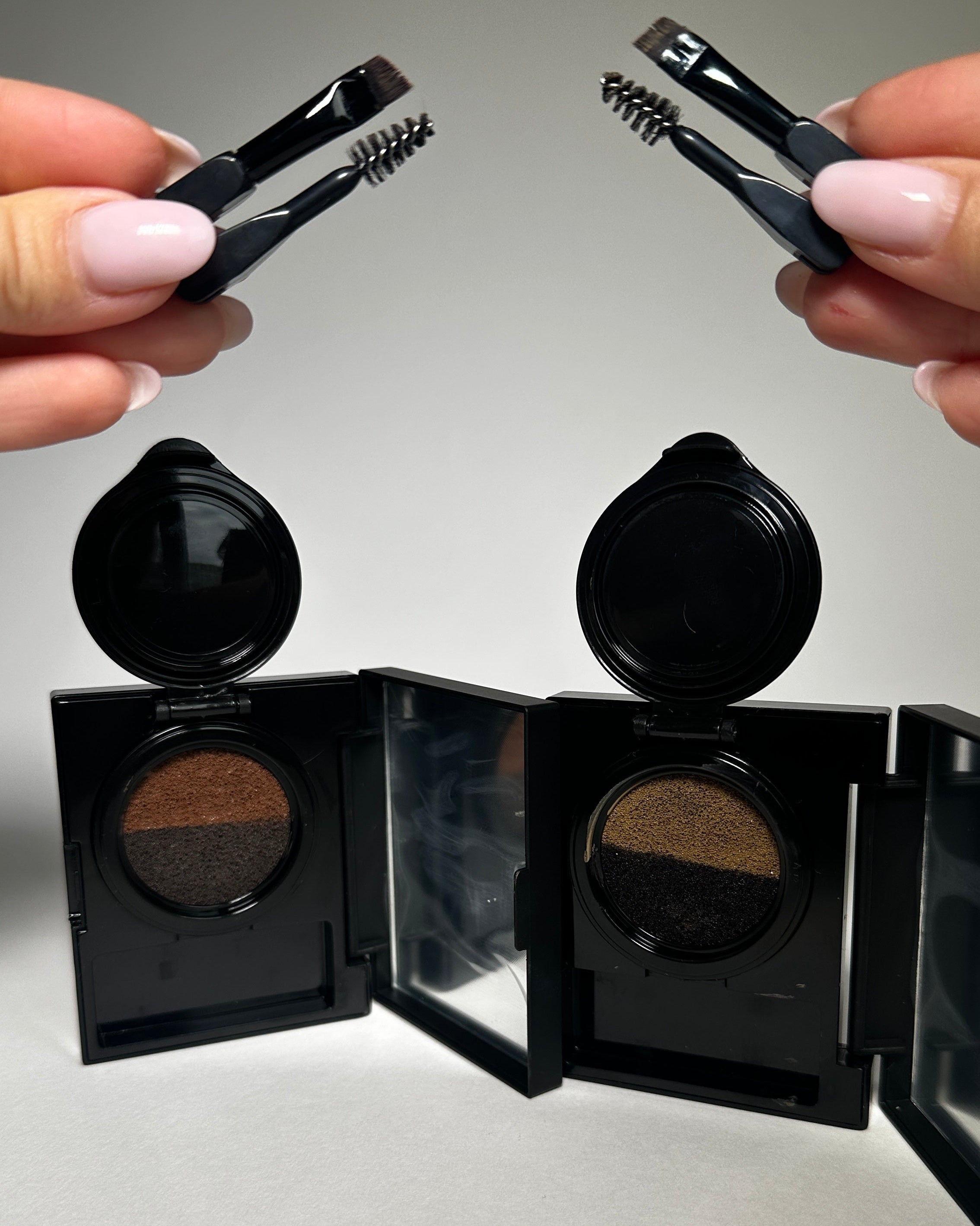 Pernă cu crema de sprâncene în 2 culori