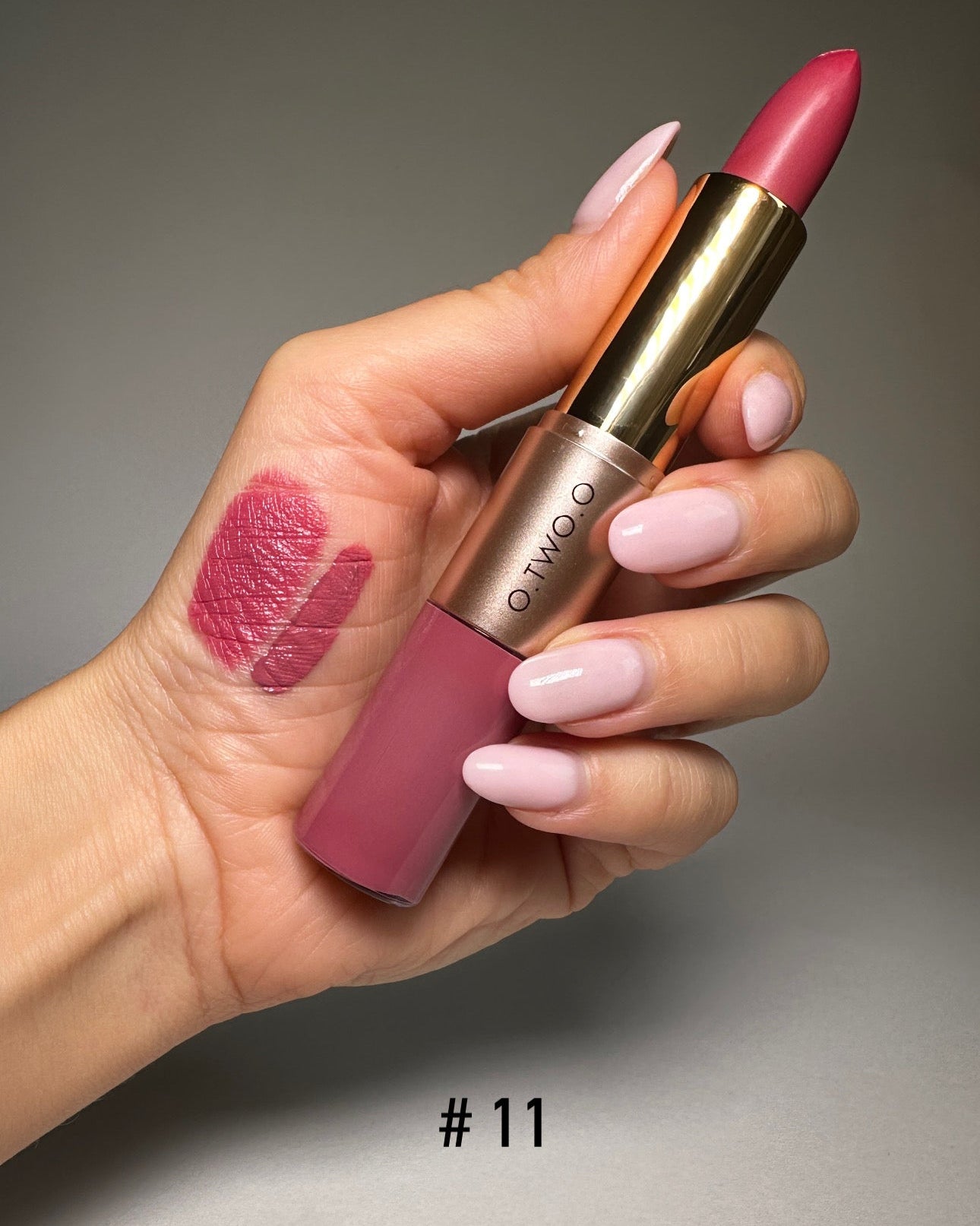 O.TWO.O – Ruj 2-în-1: ruj solid + ruj lichid