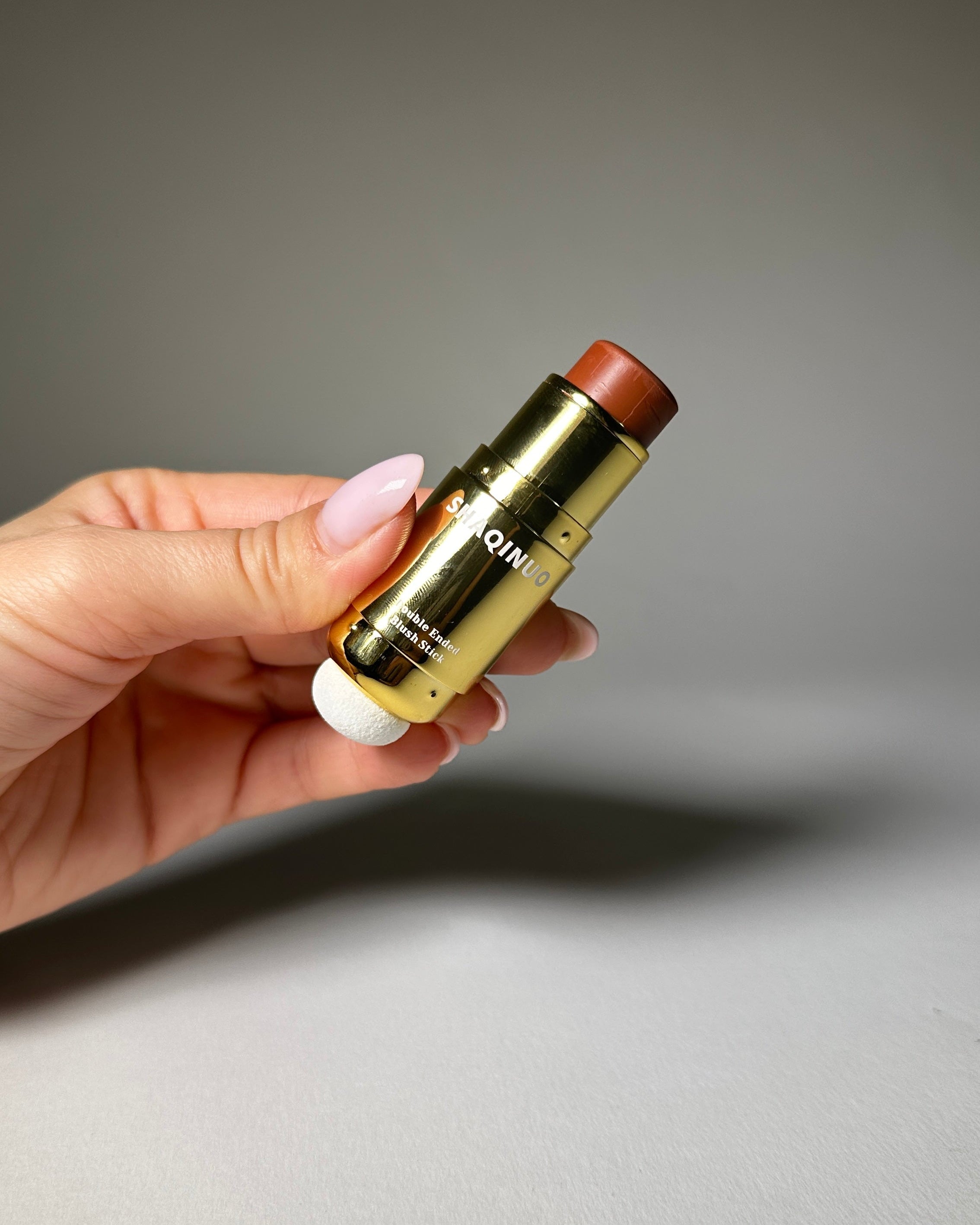 Iluminator Blush SHAQINUO