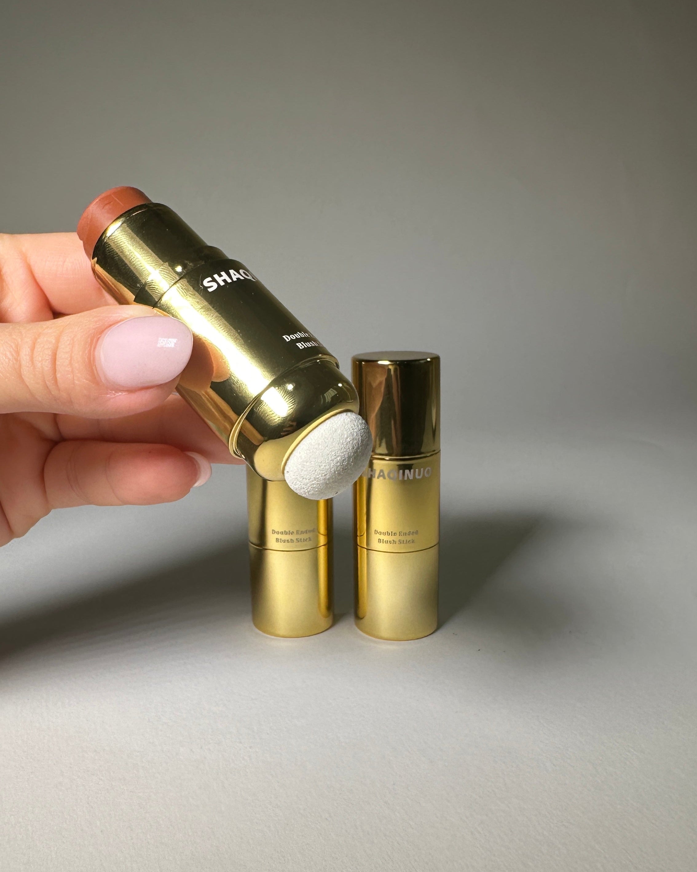 Iluminator Blush SHAQINUO