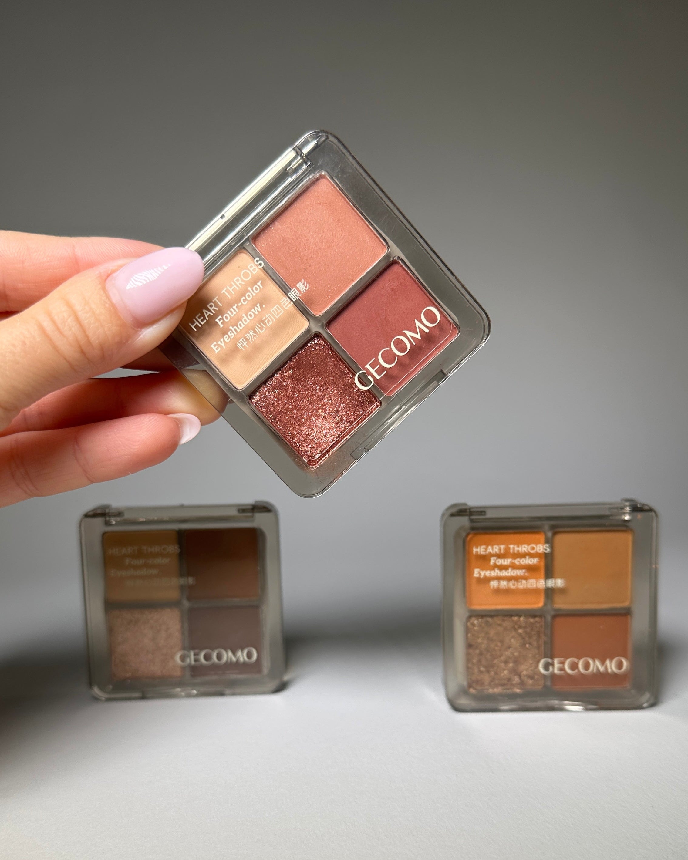 Paletă Fard de Pleoape – 4 Culori Mat &amp; Sclipire Fină