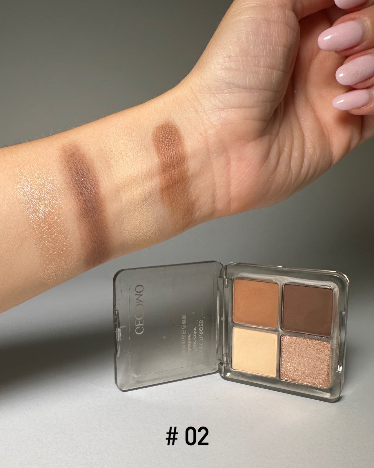 Paletă Fard de Pleoape – 4 Culori Mat &amp; Sclipire Fină