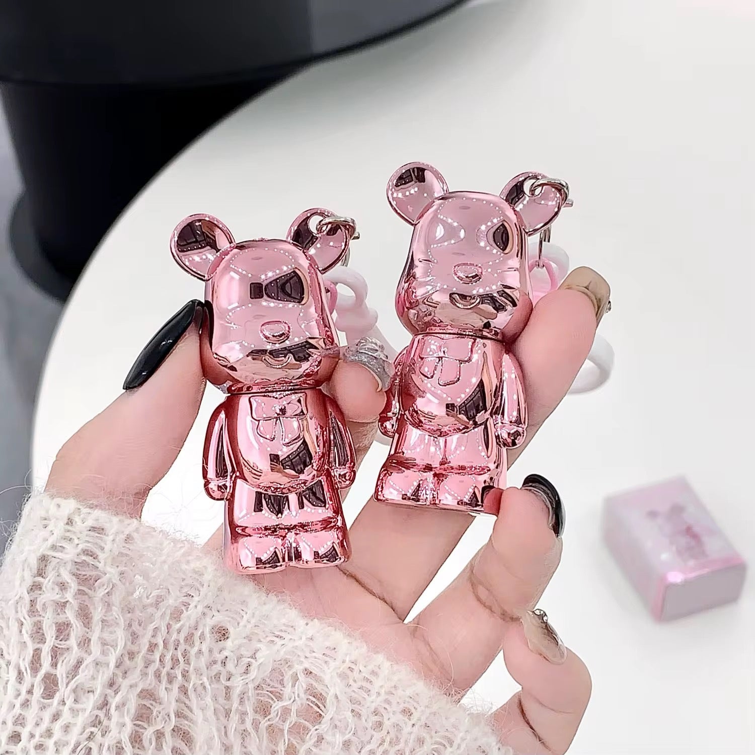 Ruj Matte Velvet Mini – cosmetic breloc, perfect pentru geantă