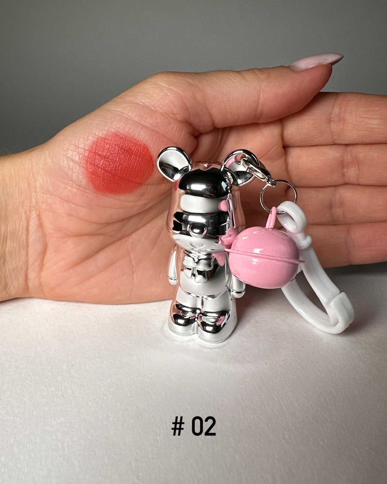 Ruj Matte Velvet Mini – cosmetic breloc, perfect pentru geantă