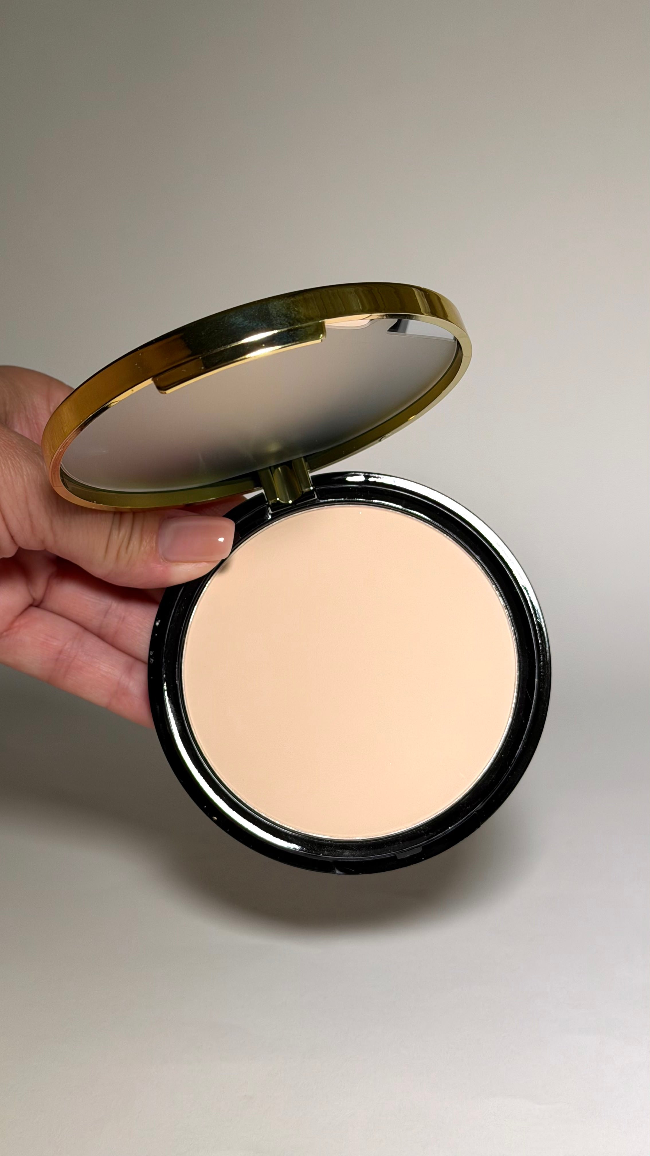 Pudră compactă GECOMO Feather-Light Soft Setting Powder – 20 g